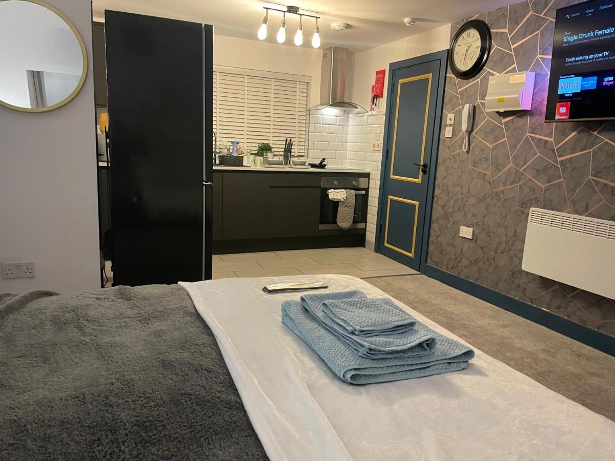 Lovely Studio Apartment Located In Birmingham Dış mekan fotoğraf